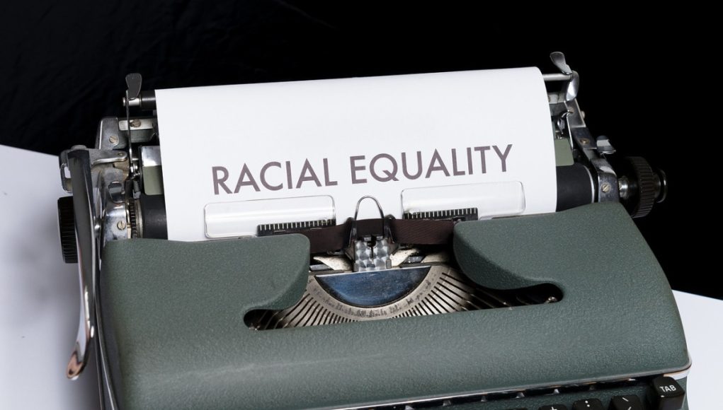 Romanya Vatandaşlığı Rehberi: Köken, İkamet, Evlilik ve Başvuru Süreci